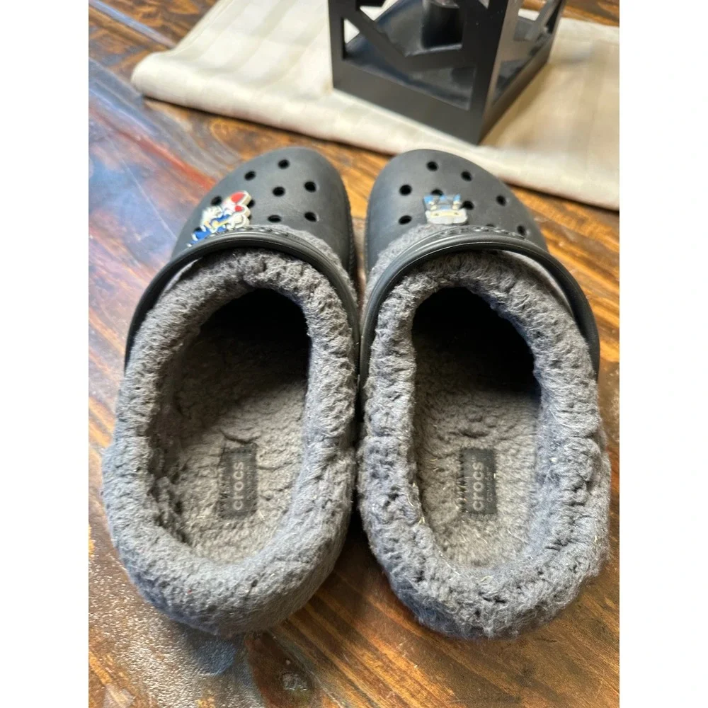 CROCS mammoth clogs